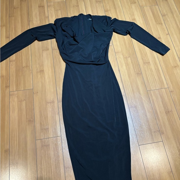 Nookie Dresses & Skirts - Elegant black long sleeves dress